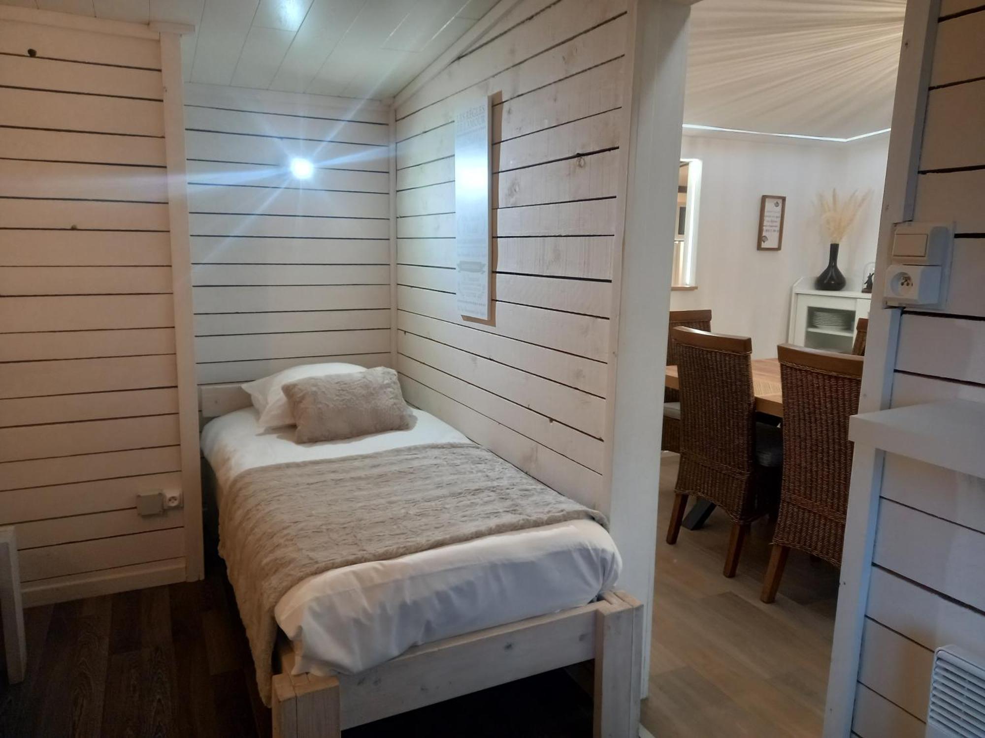 Le Chalet Du Lac Villa Robertville Eksteriør bilde